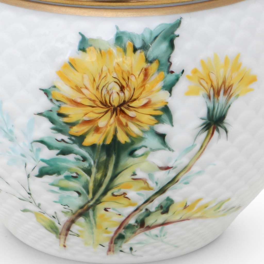 Sugar basin, loop knob, VH relief