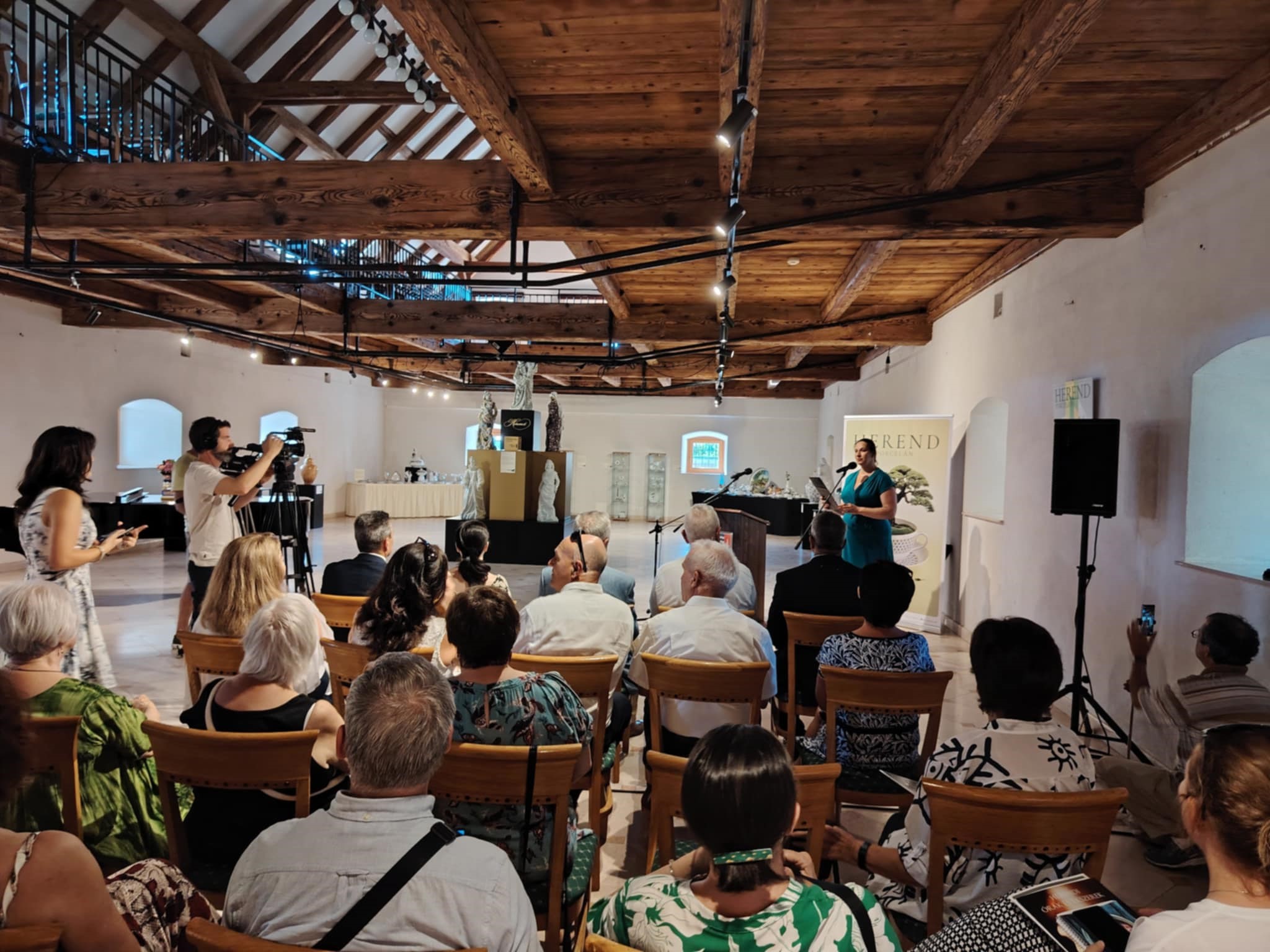 Herend a Magyar Tenger tükrében